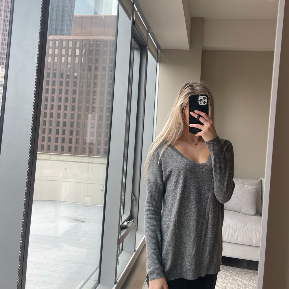 American Eagle sweater